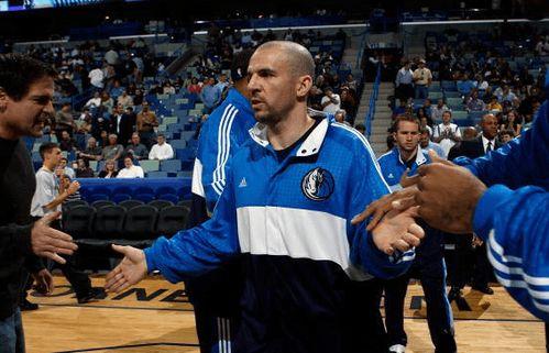 吃瓜网红与球星控球